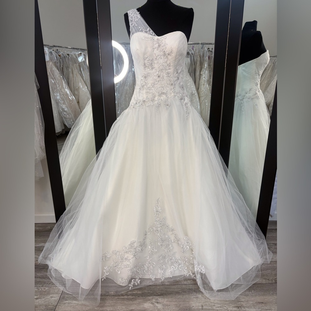 Ivory Beaded Tulle Ballgown Wedding Dress